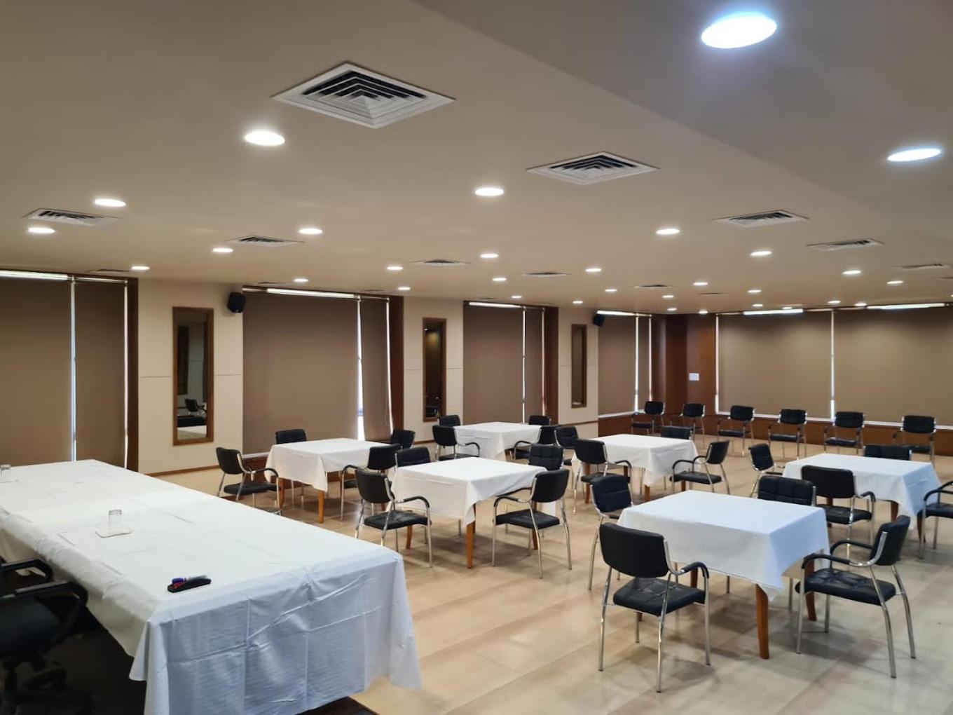 Club Azzurro Resort - Nalsarovar Nānodra Extérieur photo